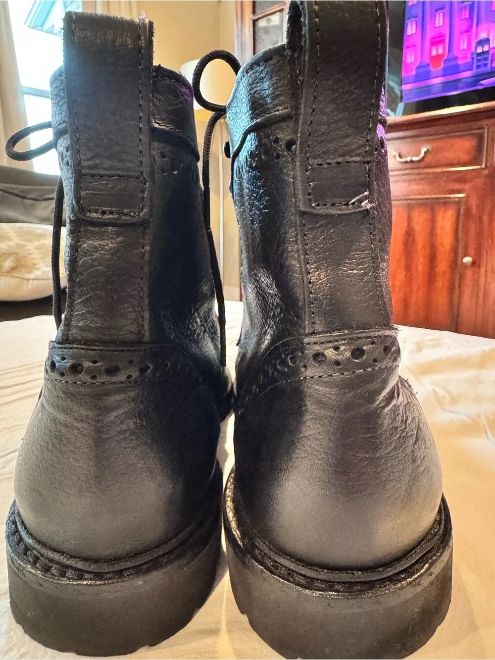 Allen Edmunds Long Branch Men's Black Leather Brogue Boot - Classic Lace-Up